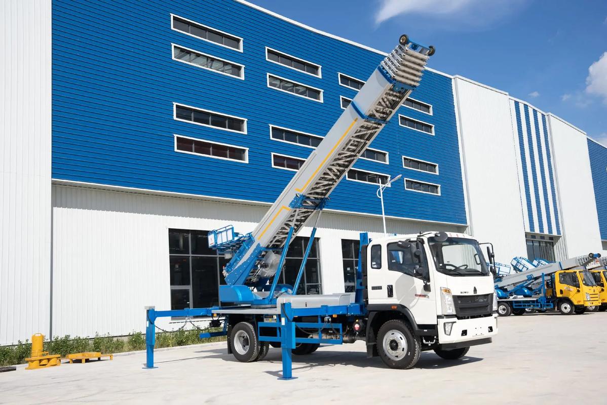 张北县小型云梯车上料车租赁多少钱