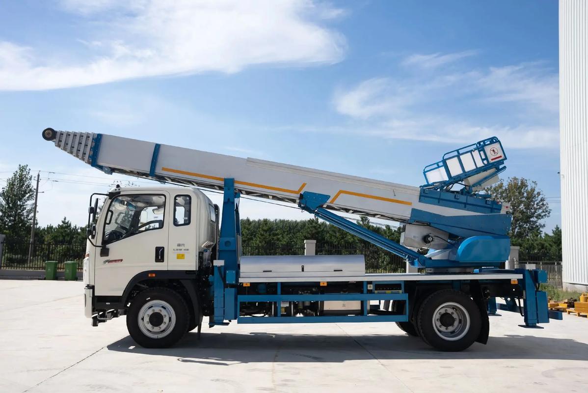 张北县云梯上料车租赁费用