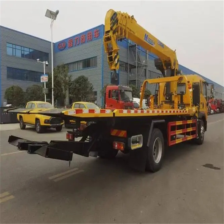 张北县附近小随车吊出租电话，轻松解决搬运烦恼