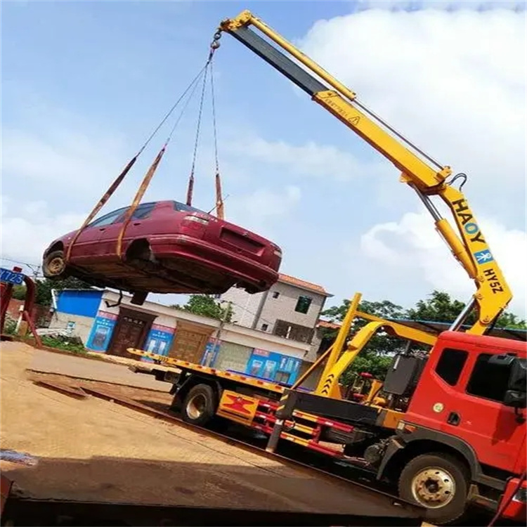 张北县吊车吊汽车的正确方法